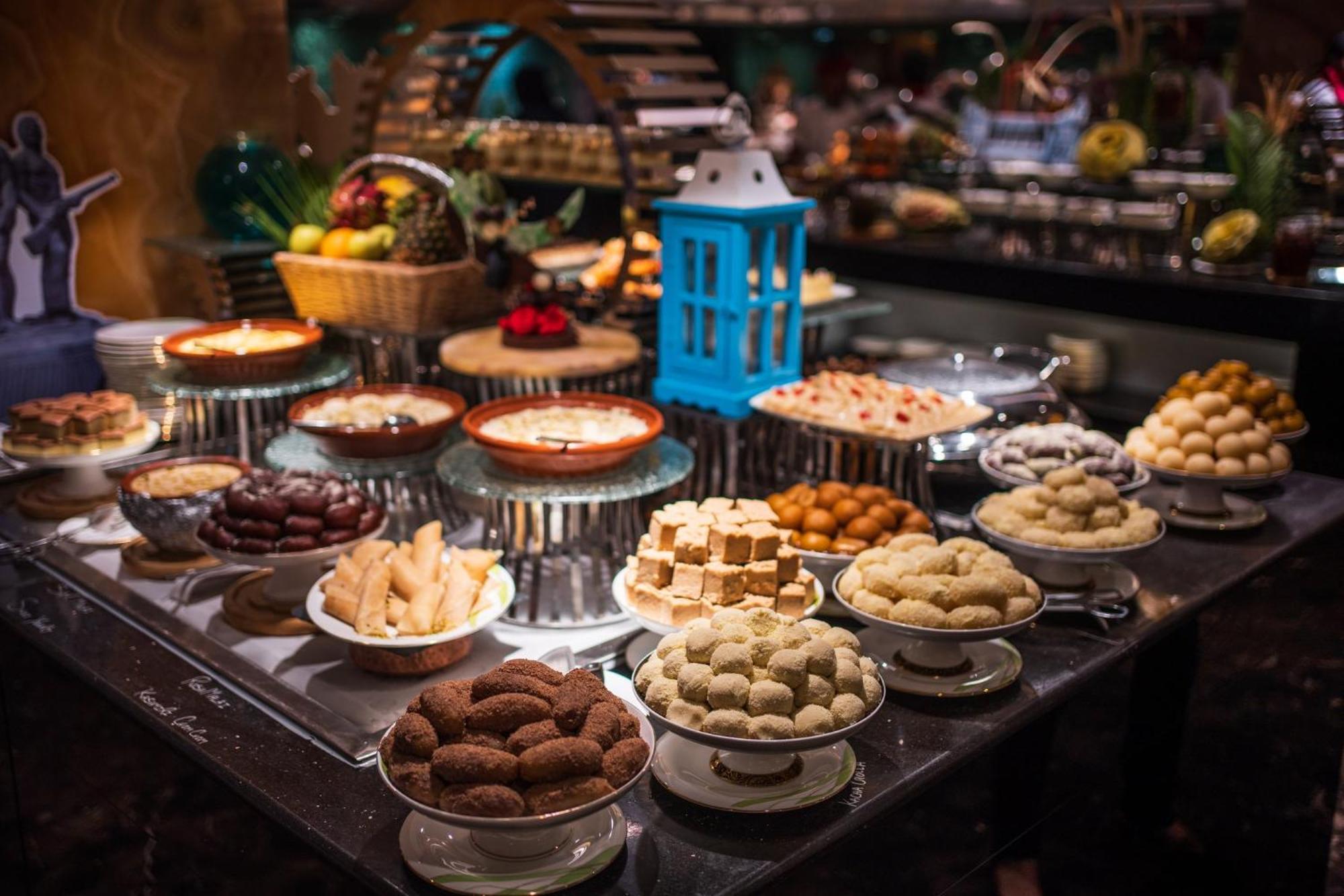 Holiday Inn Dhaka City Centre By Ihg Esterno foto